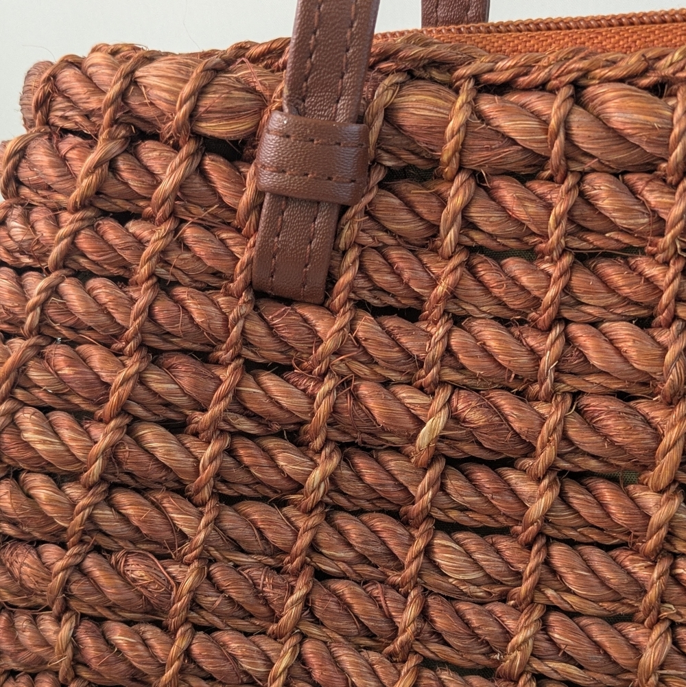 Dark Brown Raffia Purse Handbag Made in the Philippines - Picture 3 of 16